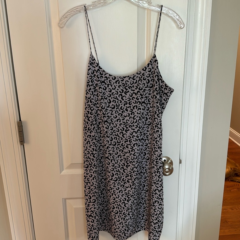 Gorgeous silk Tibi shift dress size 6 leopard print